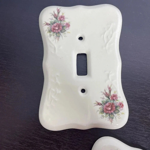 Lot VB Athena Vintage Porcelain Double Light Switch Cover Plate, Outlet, Single - Picture 3 of 7